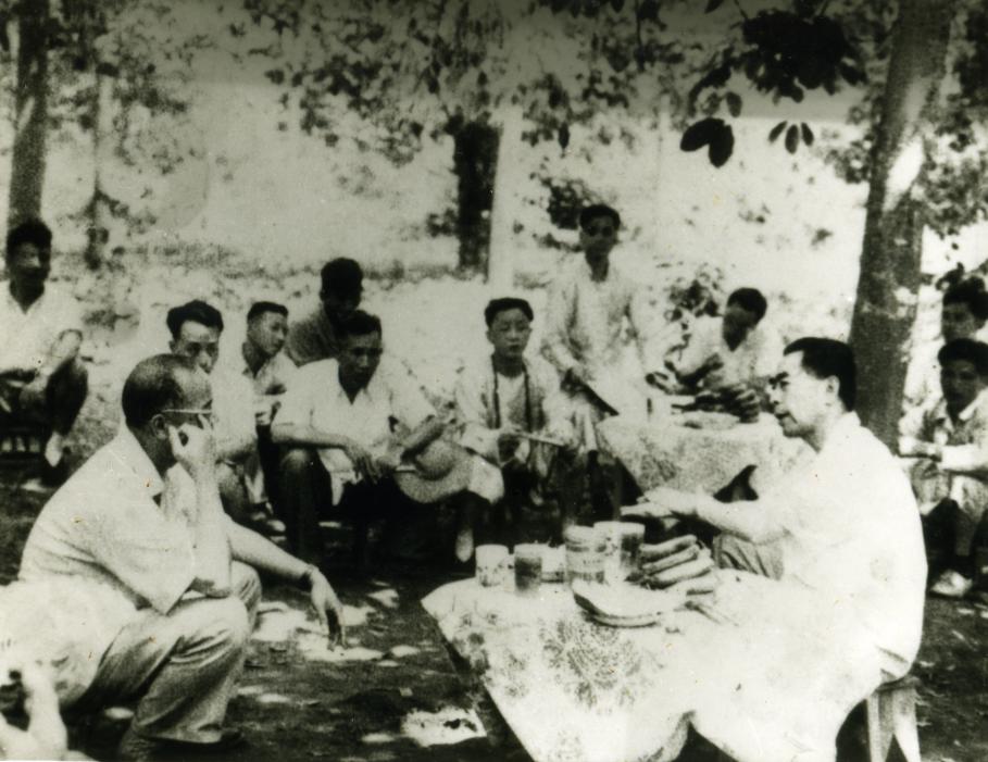 1961年4月14日国务院总理周恩来来所视察